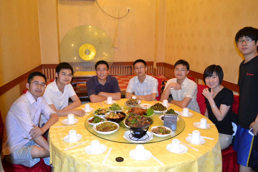 合肥适合六个学生聚会吃饭的地方,最好交通方