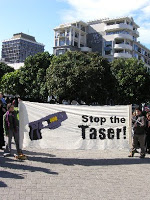 http://2.bp.blogspot.com/_DmtdGP6kzMQ/TAkSYWAZb3I/AAAAAAAAOao/kj1Ag0u3VmI/s200/Ban-the-Tasers.jpg