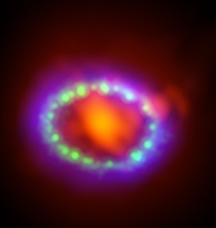 Composite_image_of_Supernova_1987A.jpg
