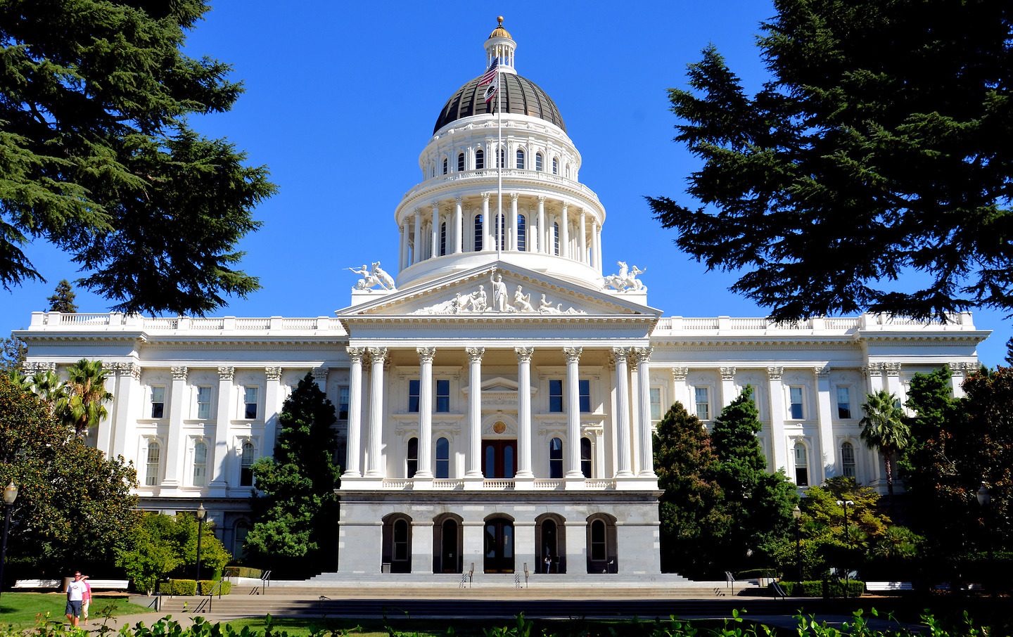 California-Sacramento-California-State-Capitol-Building-1440x906.jpg
