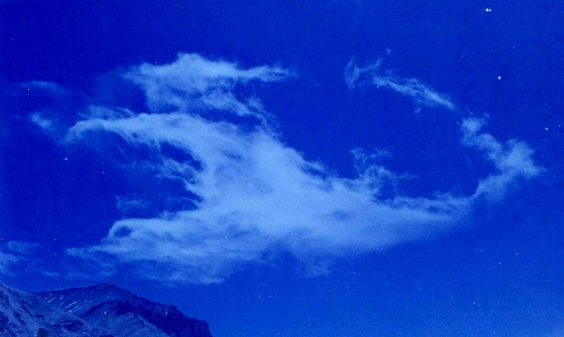 006珠峰北侧的奇状云 - 副本.jpg