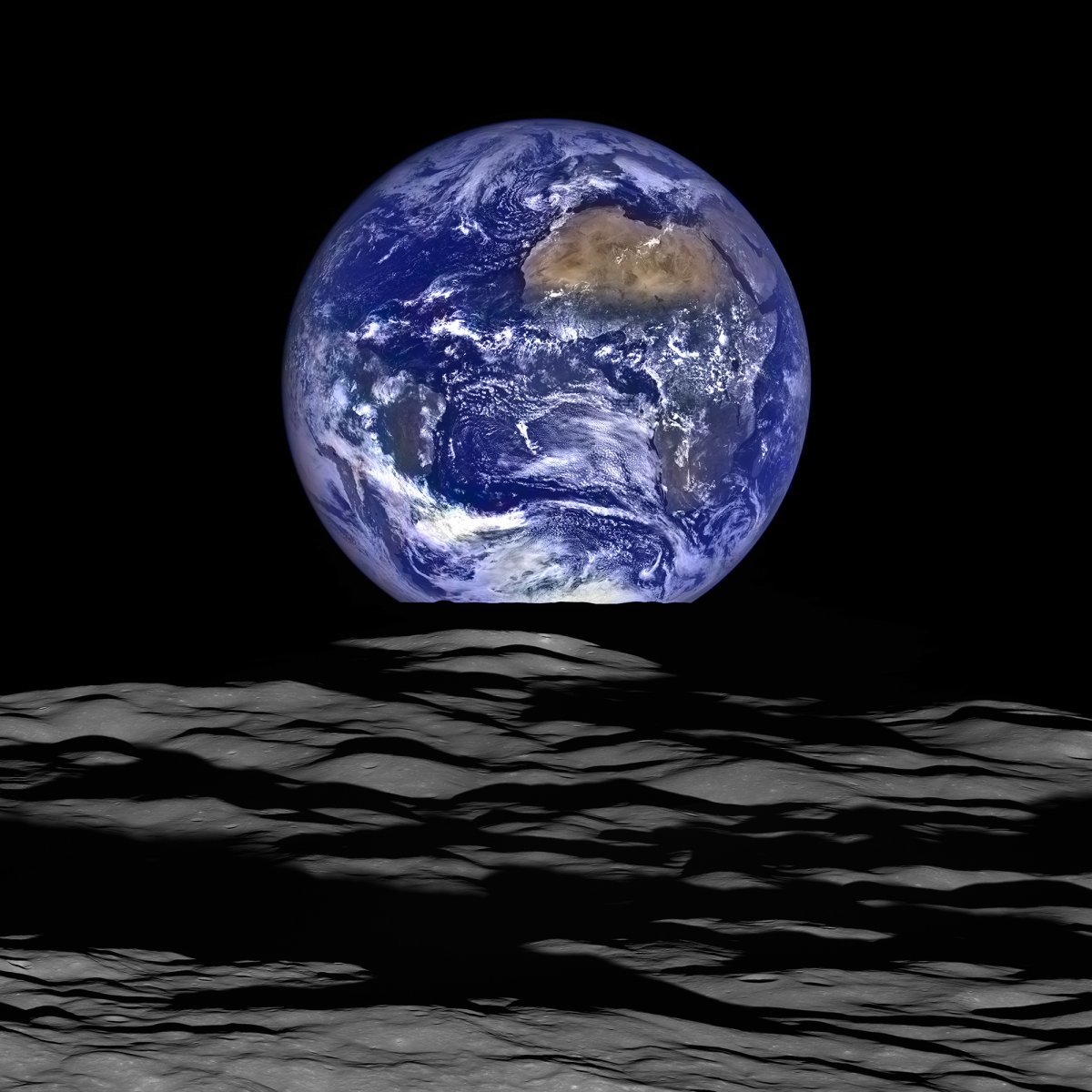 2015 Lunar Reconnaissance Orbiter.jpg