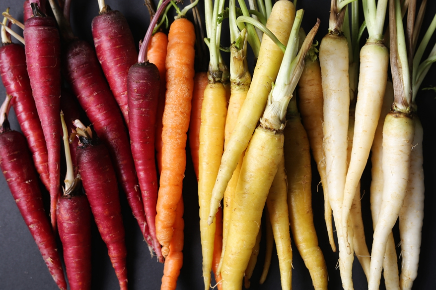 Colored carrots 88_.jpg