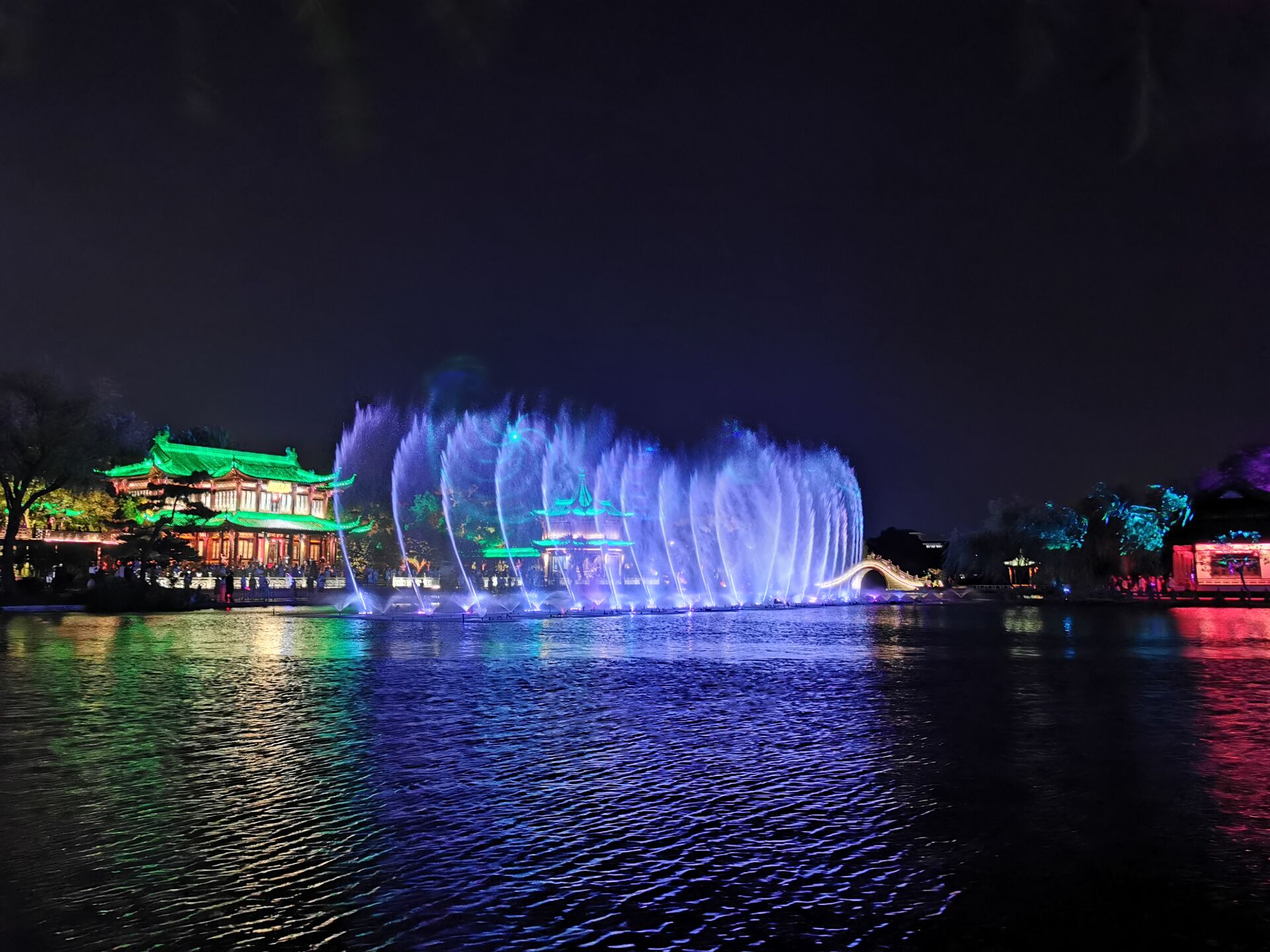 扬州廋西湖夜游之二十四桥2.jpg