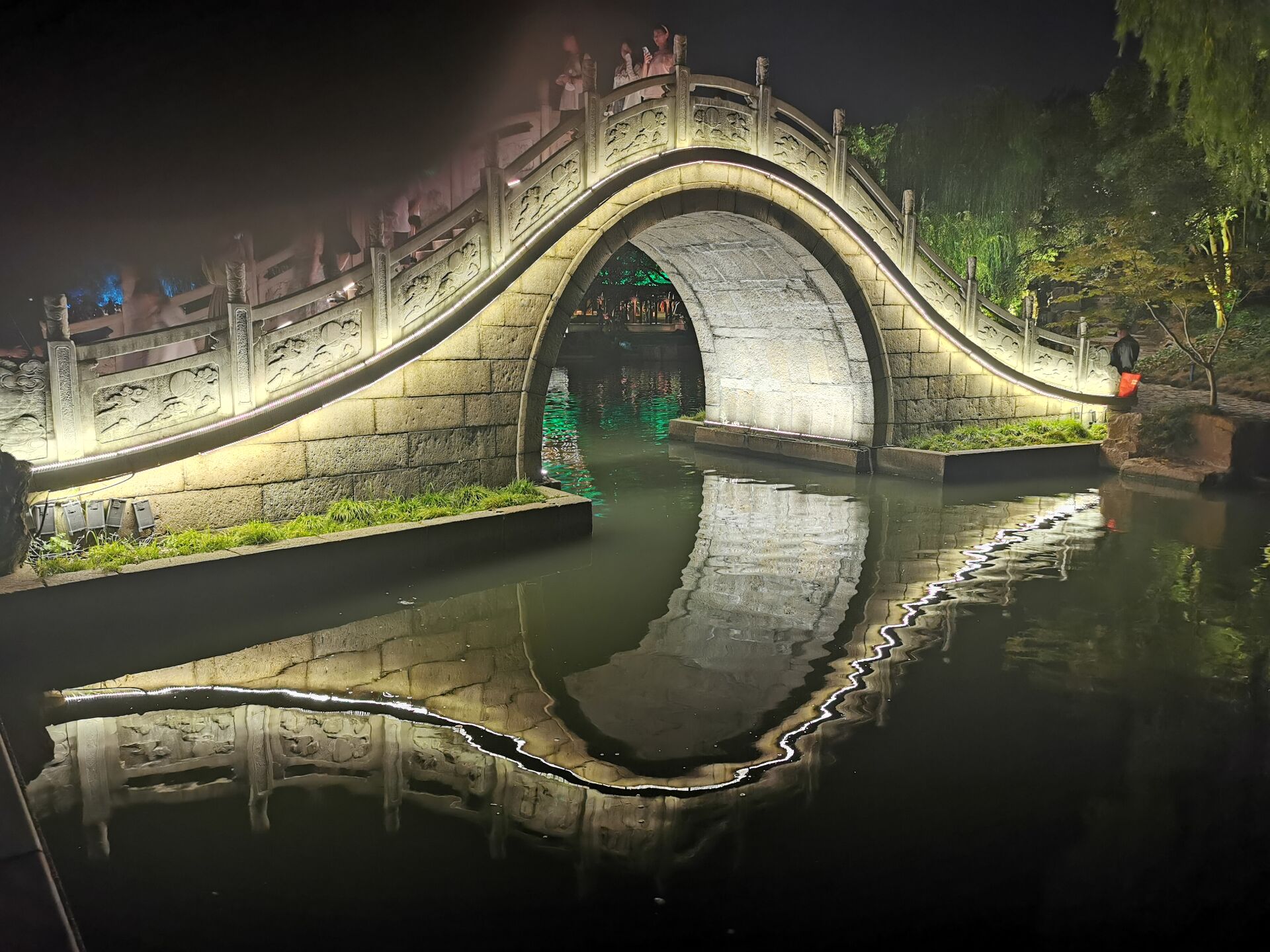 扬州廋西湖夜游之二十四桥8.jpg