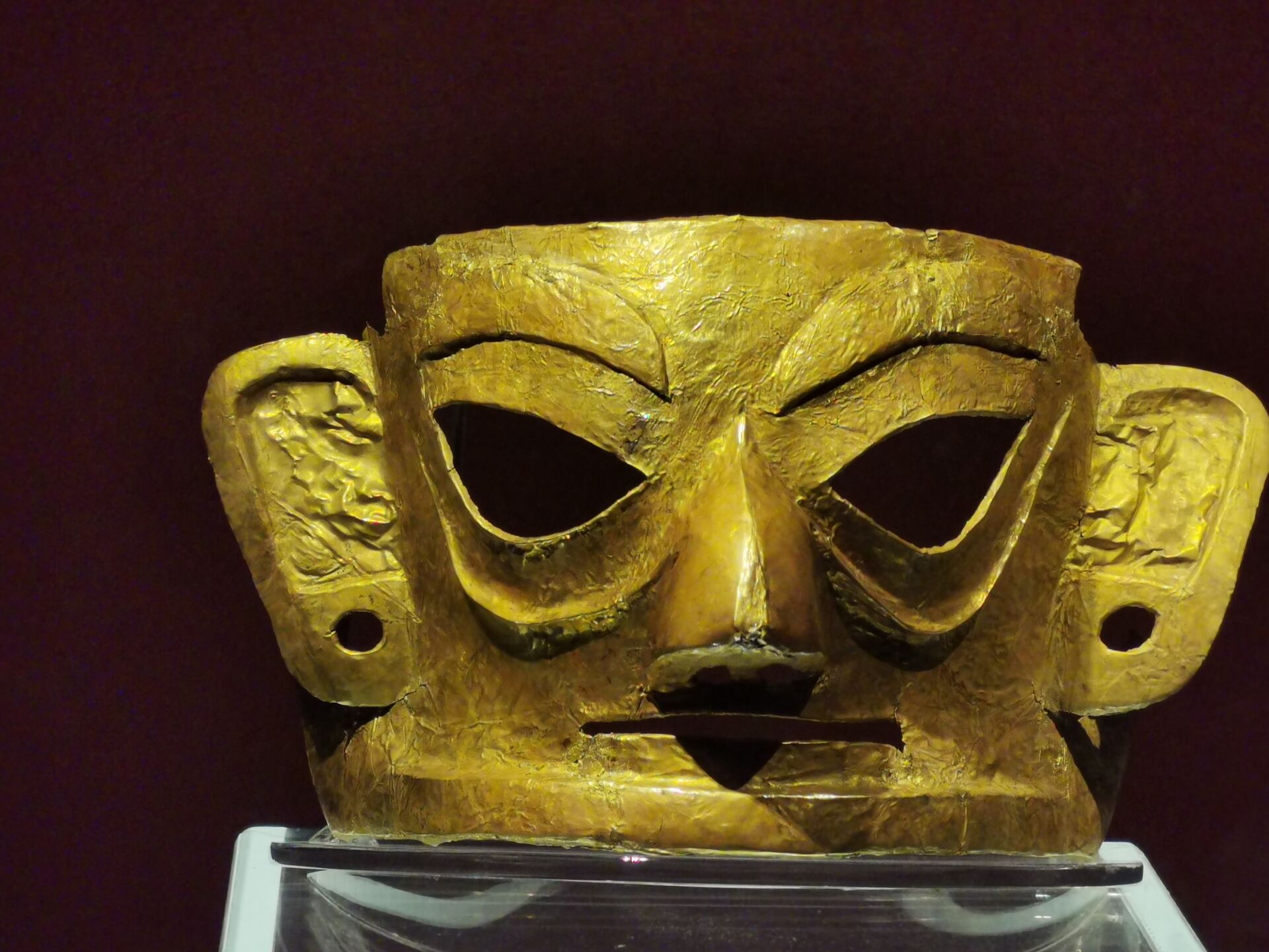 呼和浩特内蒙古博物院之金覆面：中外比较3.jpg