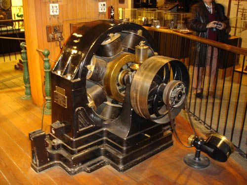 Tesla's Alternating Current Motor found at the Smithsonian.jpg