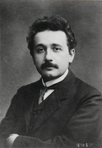 Einstein in 1912  ETH-Bibliothek Zurich, Bildarchiv Fotograf Langhans_.jpg