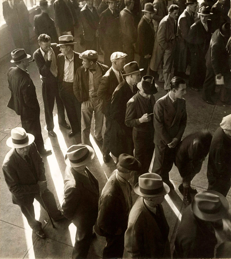 Jobless men lined up for the first time in California to file claims for unemplo.jpg
