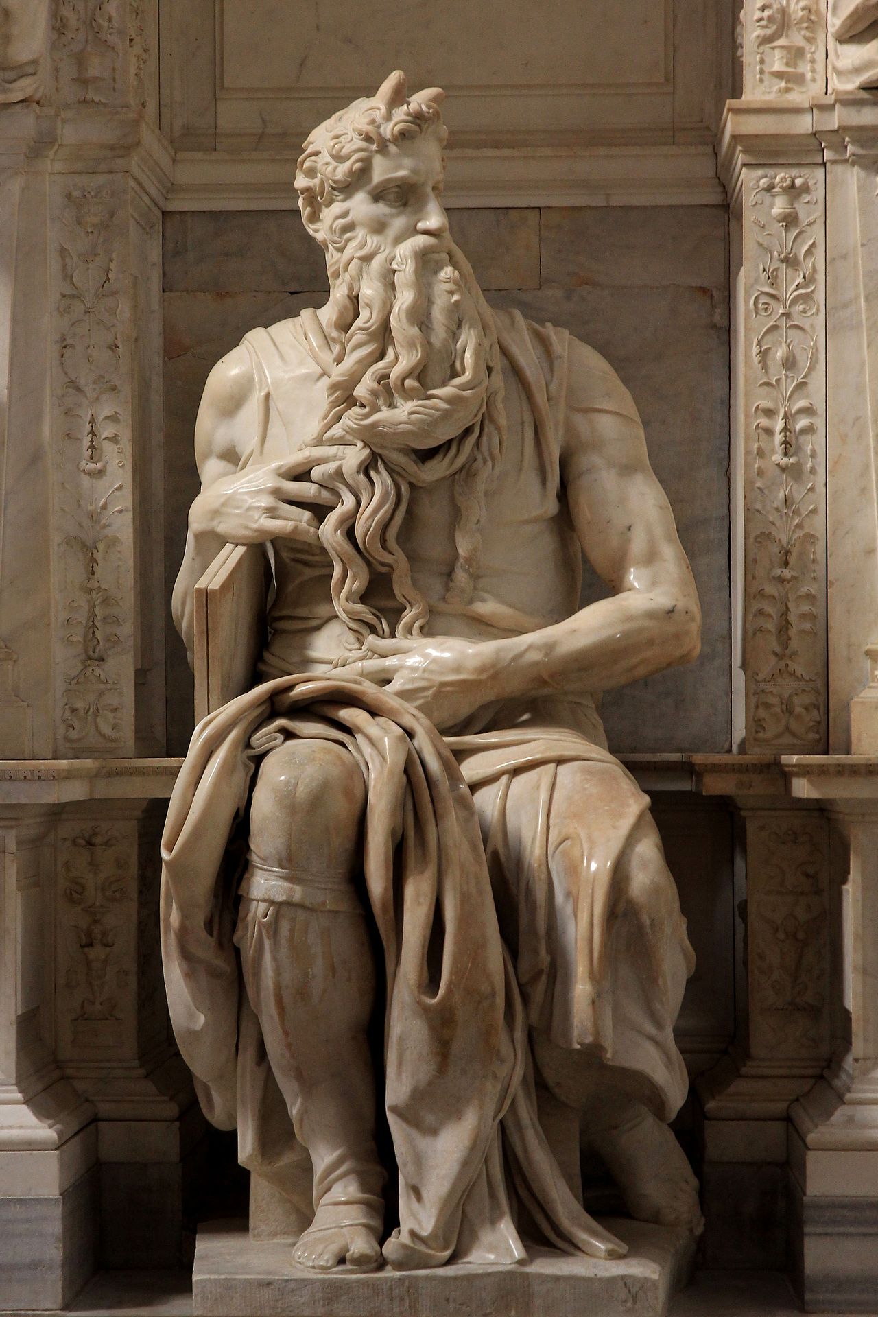 Michelangelo Buonarroti Statue des Mose (1513C1515), Teil des Juliusgrabmals i.jpg
