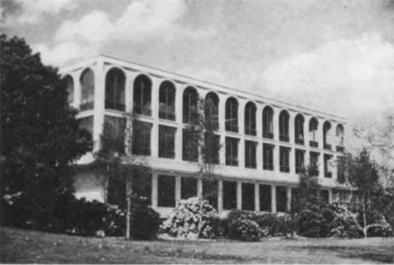 图 4. 1904 年建成的皇家植物园标本室、实验室和图书馆大楼.jpg