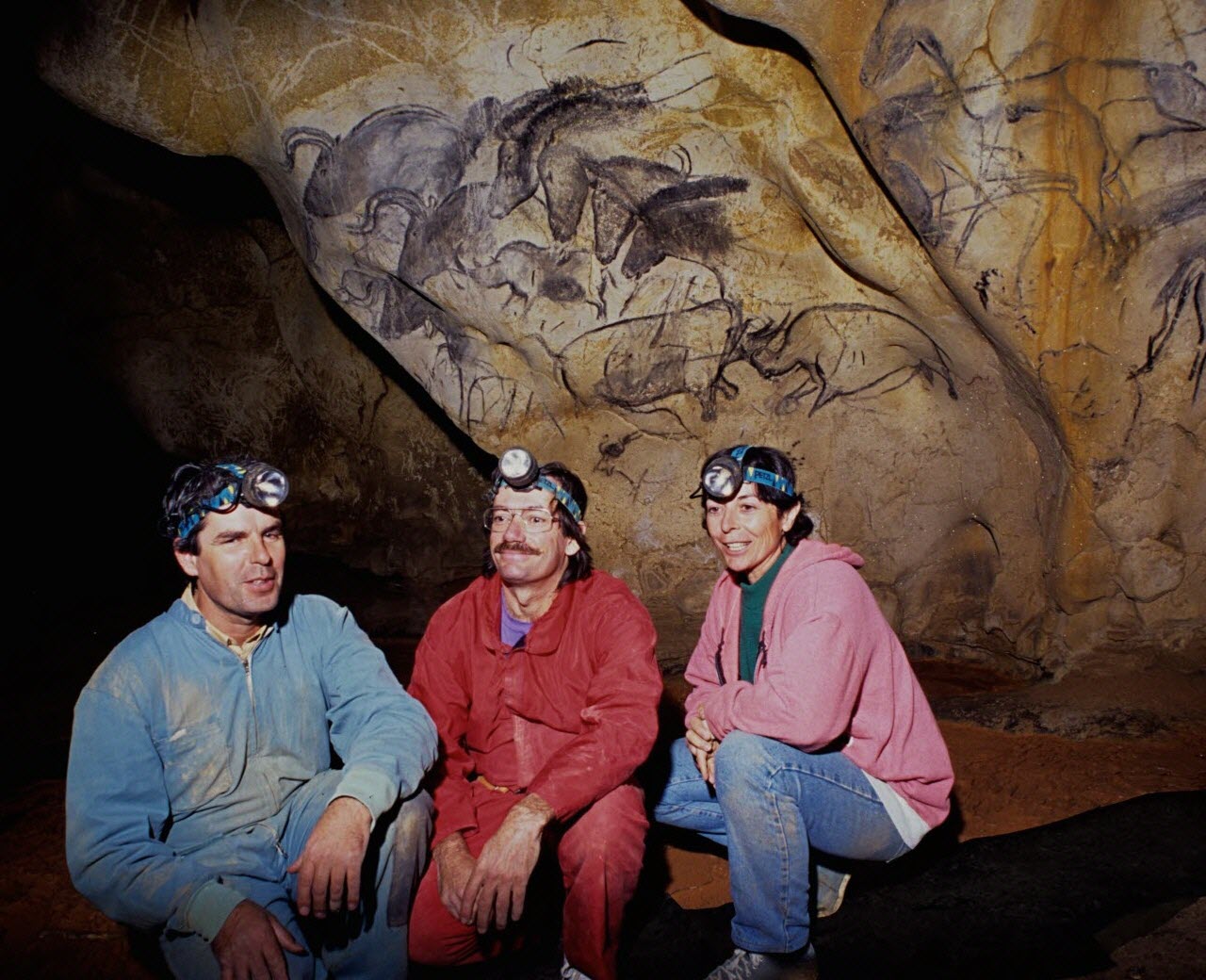 la-grotte-chauvet-a-ete-decouverte-le-18-decembre-1994-par-trois-speleologues-am.jpg