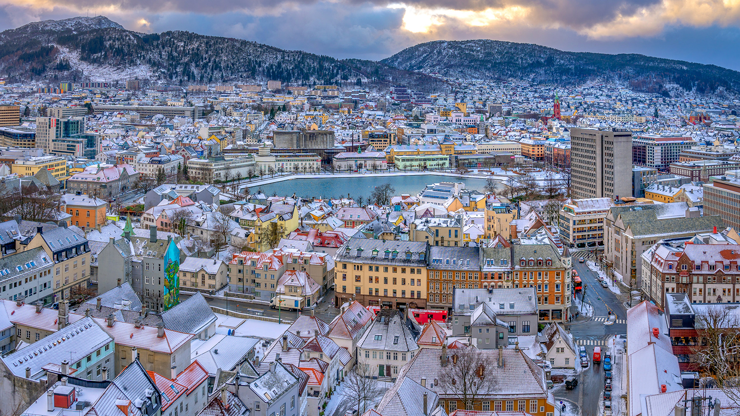 Norway_Houses_Mountains_Oslo_Roof_From_above_564839_2560x1440.jpg