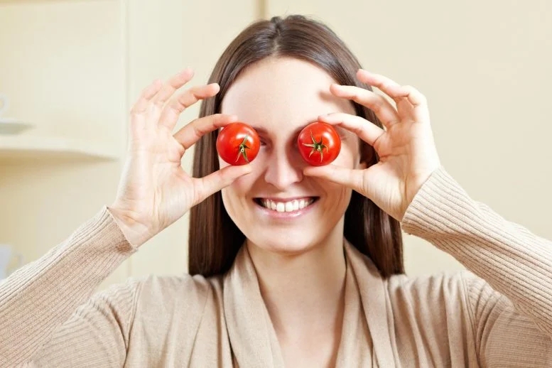 Happy-Woman-Tomatoes-Crop-777x518.webp.jpg