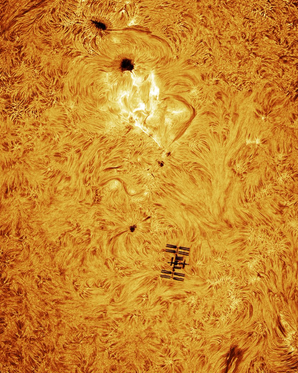 solar flare_Gt0RdqQWUAAIjG5.jpeg