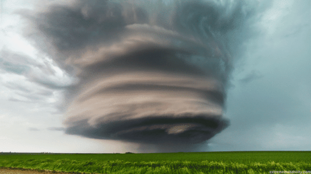 SUPERCELL THUNDERSTORMS 2.gif