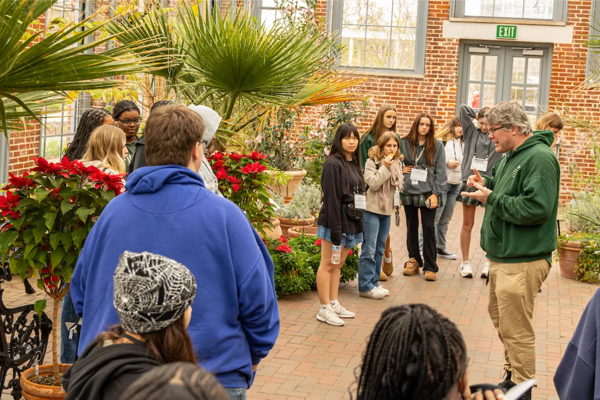 ͼ15 �߼���������԰��ʦ����¡�������Jared Chauncey���򵱵�.png