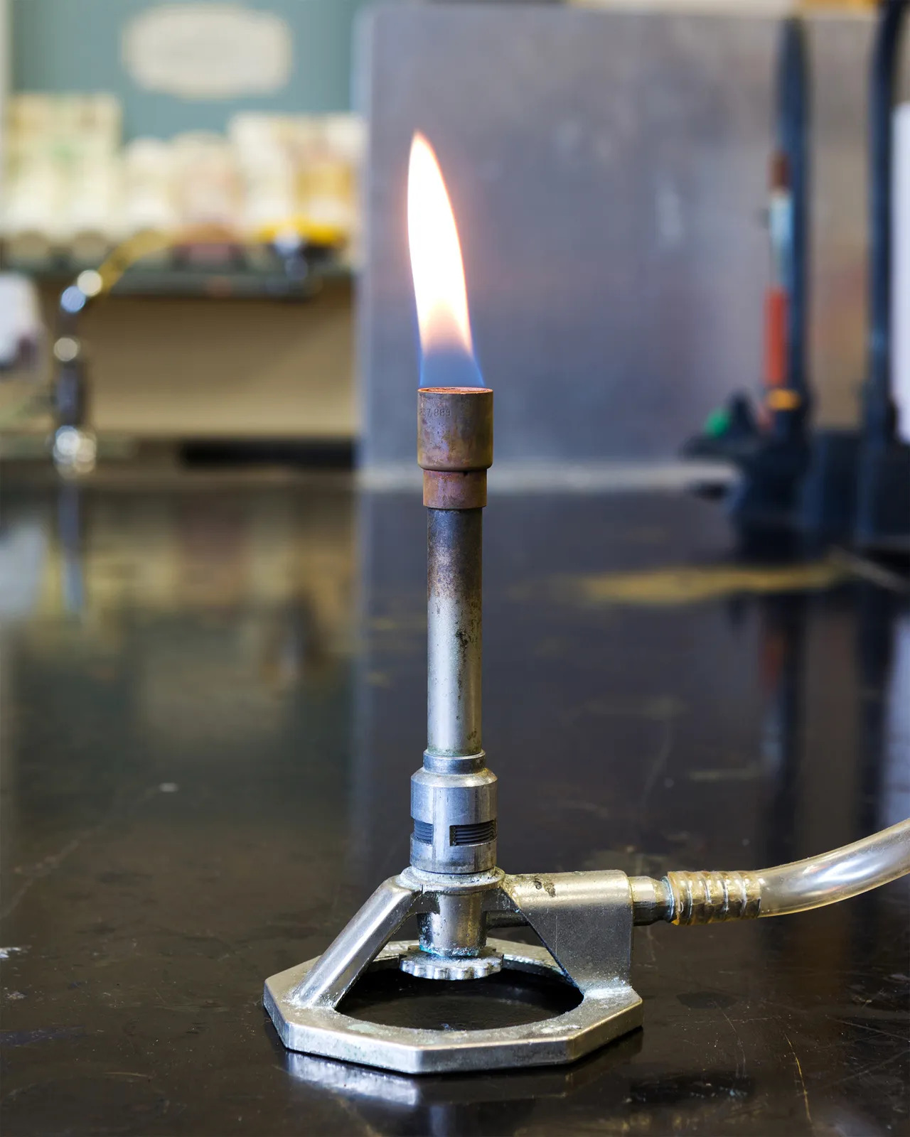 Bunsen-burner-laboratory.jpg
