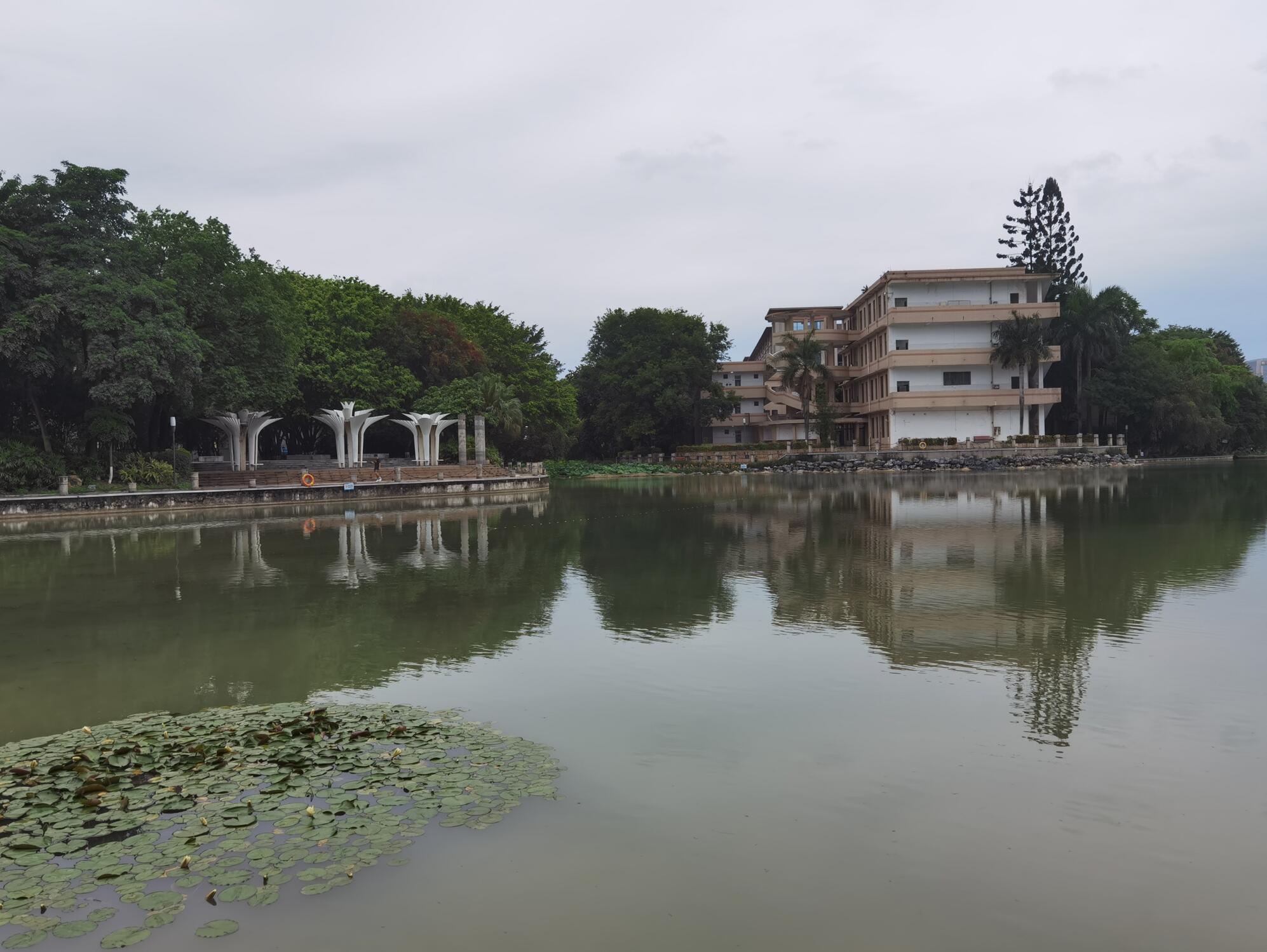 南宁广西大学校园阴天16.jpg