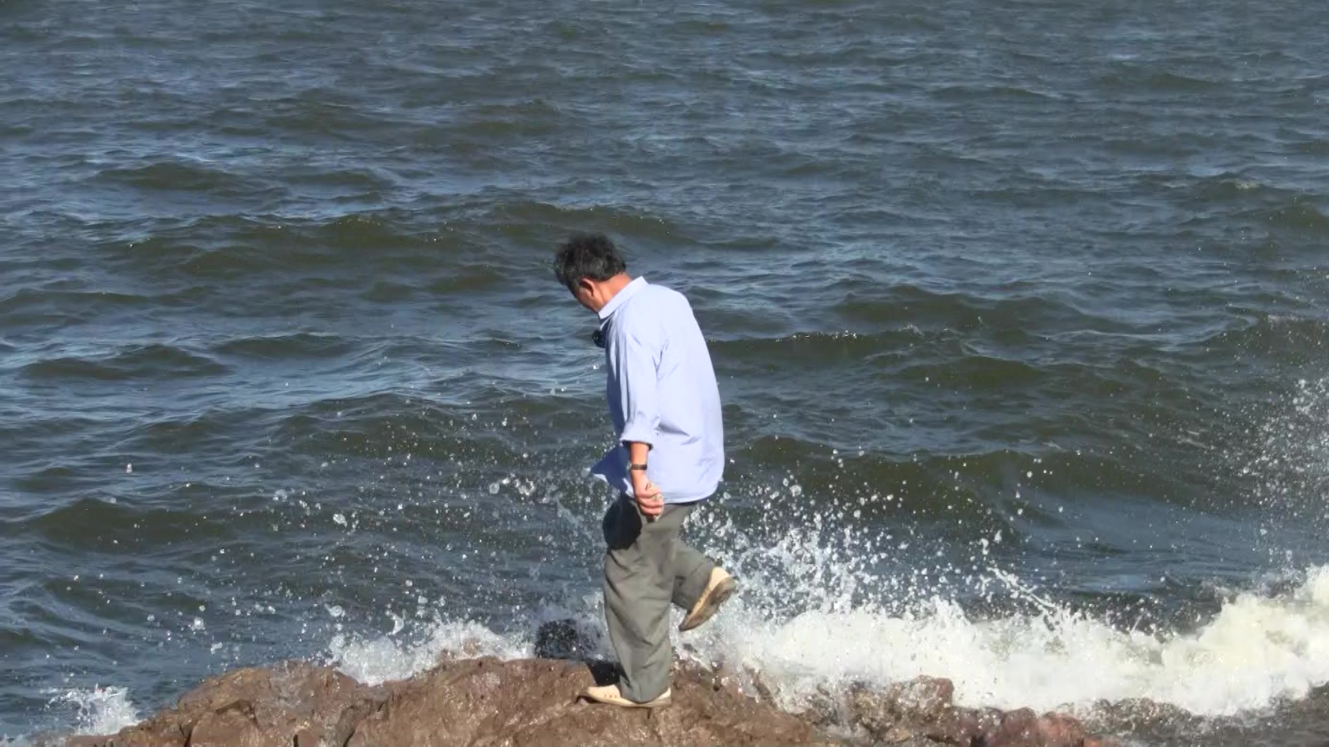 00355 - frame at 0m12s.jpg