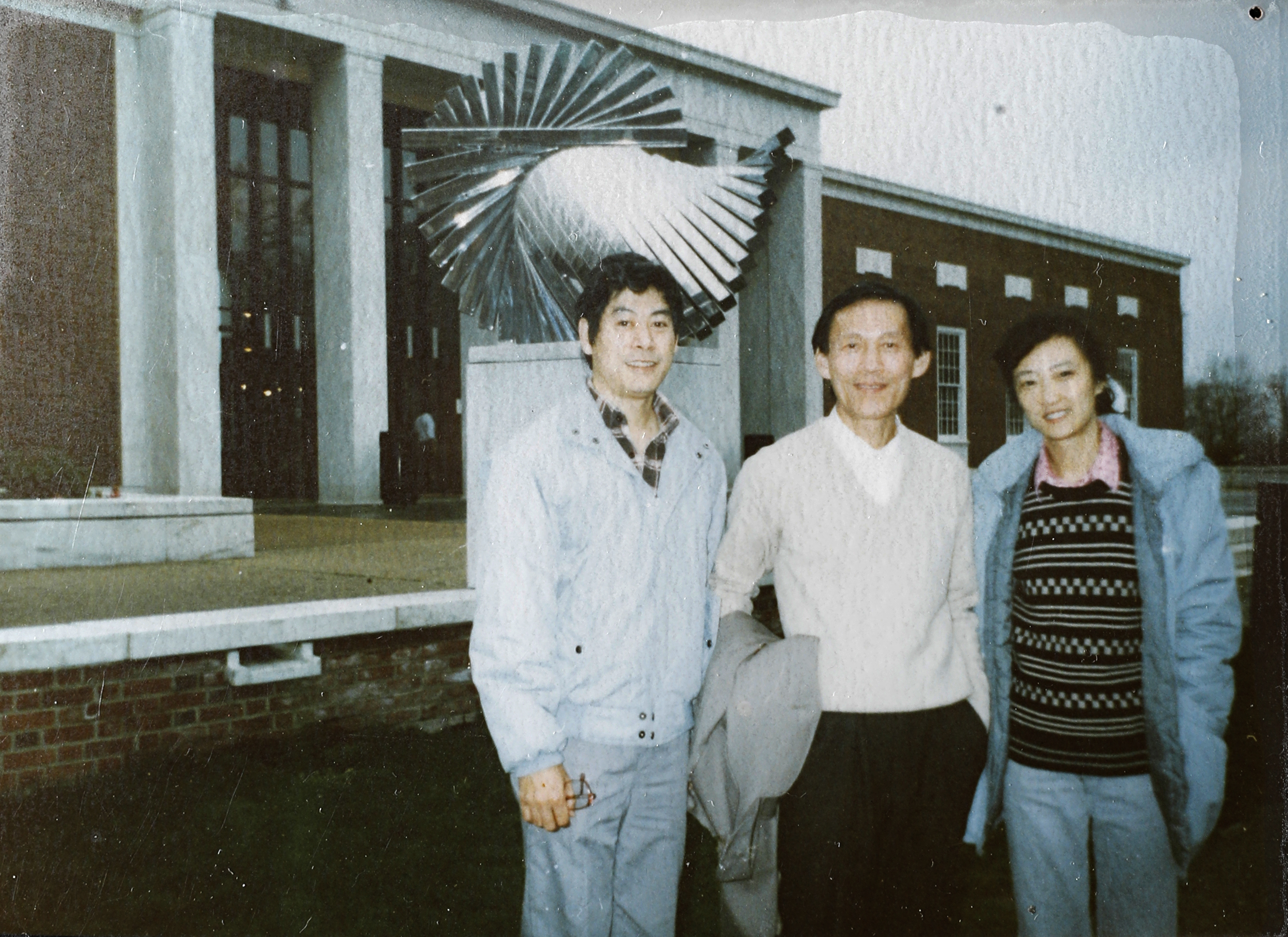 33.9.6 _J176058a.jpg