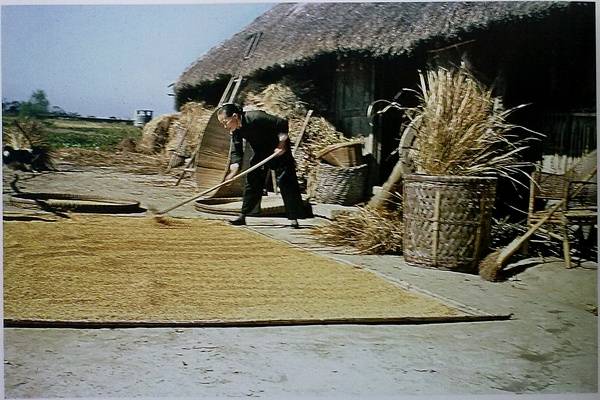 一组194445年中国部分农村的彩色照片转帖