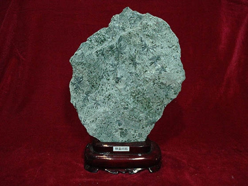 科学网—锂蓝闪石.jpg - 矿石